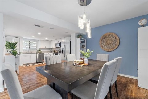Condo in Maitland, Florida, 2 bedrooms  № 2157421 - photo 5