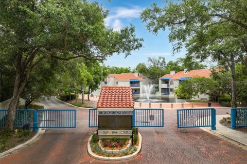 Condo in Maitland, Florida, 2 bedrooms  № 2157421 - photo 2