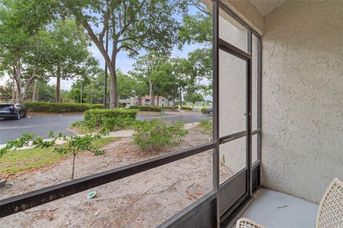 Condo in Maitland, Florida, 2 bedrooms  № 2157421 - photo 15