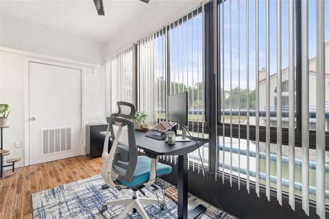 Condo in Maitland, Florida, 2 bedrooms  № 2157421 - photo 11