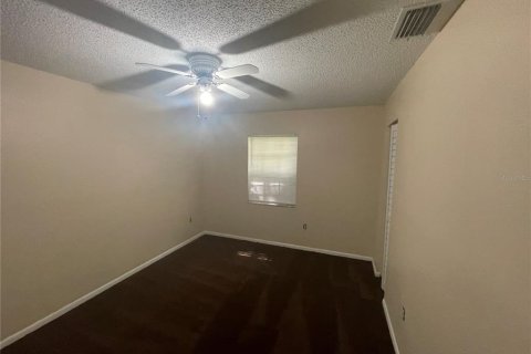 Villa ou maison à louer à Lakeland, Floride: 2 chambres, 79.71 m2 № 2384278 - photo 9