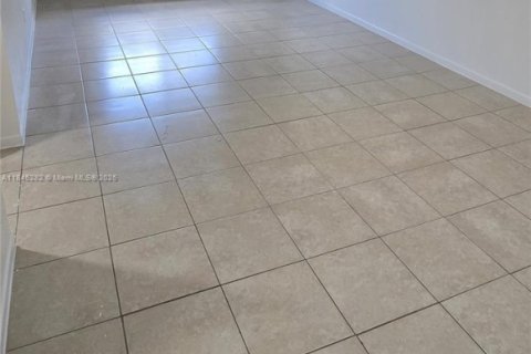 Apartment in Cutler Bay, Florida 1 bedroom, 60.39 sq.m. № 1844086 - photo 1