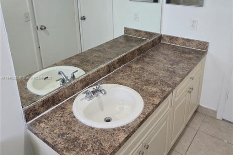 Apartment in Cutler Bay, Florida 1 bedroom, 60.39 sq.m. № 1844086 - photo 11