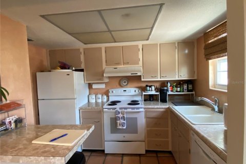 Condo in Winter Park, Florida, 1 bedroom  № 2208070 - photo 4
