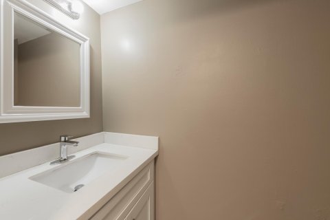Adosado en venta en Fort Pierce, Florida, 2 dormitorios, 123.37 m2 № 1099953 - foto 1