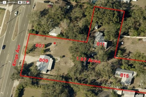 Commercial property in Brandon, Florida № 2167400