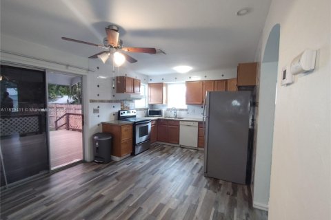 Villa ou maison à louer à Dania Beach, Floride: 2 chambres, 71.35 m2 № 1928803 - photo 6