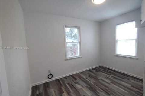 Villa ou maison à louer à Dania Beach, Floride: 2 chambres, 71.35 m2 № 1928803 - photo 8