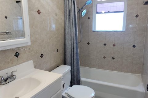 Villa ou maison à louer à Dania Beach, Floride: 2 chambres, 71.35 m2 № 1928803 - photo 9