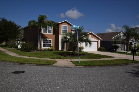 Villa ou maison à louer à Orlando, Floride: 4 chambres, 234.86 m2 № 1789709 - photo 2