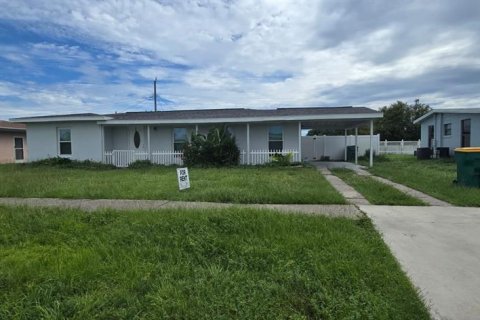 Casa en alquiler en Port Charlotte, Florida, 3 dormitorios, 115.2 m2 № 1910138 - foto 2