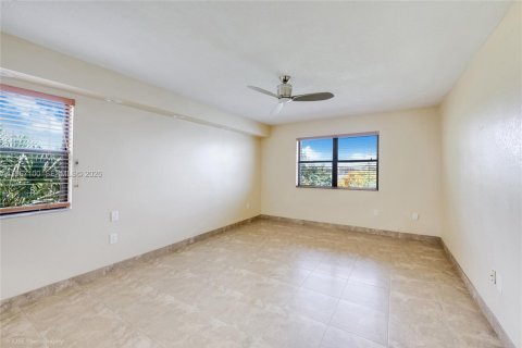 Купить кондоминиум в Майами, Флорида 2 спальни, 132.66м2, № 2030264 - фото 4