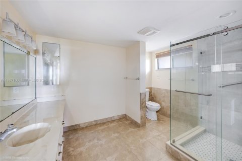 Купить кондоминиум в Майами, Флорида 2 спальни, 132.66м2, № 2030264 - фото 9