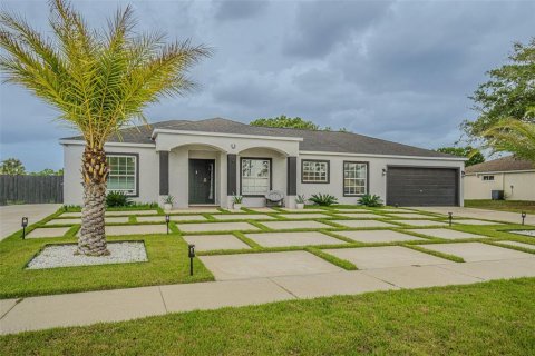 House in Riverview, Florida 3 bedrooms, 145.39 sq.m. № 2122507 - photo 4