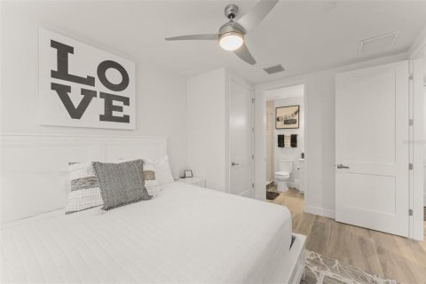 Townhouse in Winter Garden, Florida 3 bedrooms, 177.07 sq.m. № 2225166 - photo 8
