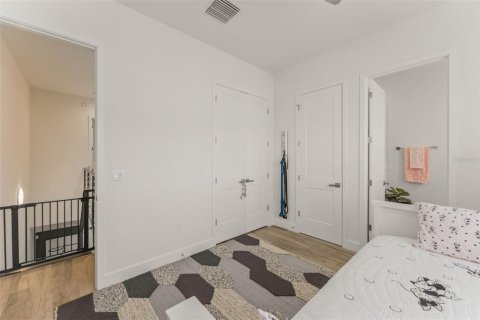 Townhouse in Winter Garden, Florida 3 bedrooms, 177.07 sq.m. № 2225166 - photo 27