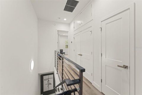 Townhouse in Winter Garden, Florida 3 bedrooms, 177.07 sq.m. № 2225166 - photo 30
