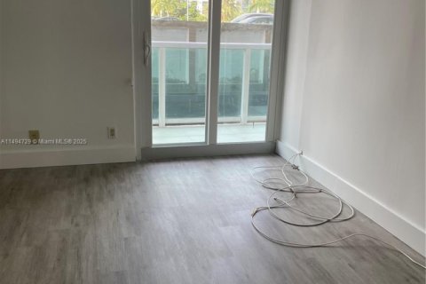Condominio en venta en Sunny Isles Beach, Florida, 2 dormitorios, 123.65 m2 № 868171 - foto 5