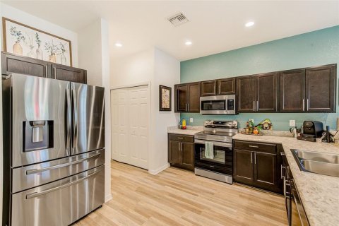 Townhouse in Sarasota, Florida 3 bedrooms, 163.32 sq.m. № 1900051 - photo 8
