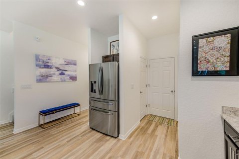 Townhouse in Sarasota, Florida 3 bedrooms, 163.32 sq.m. № 1900051 - photo 9
