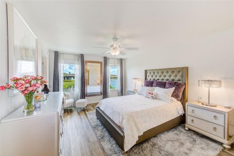 Townhouse in Sarasota, Florida 3 bedrooms, 163.32 sq.m. № 1900051 - photo 19