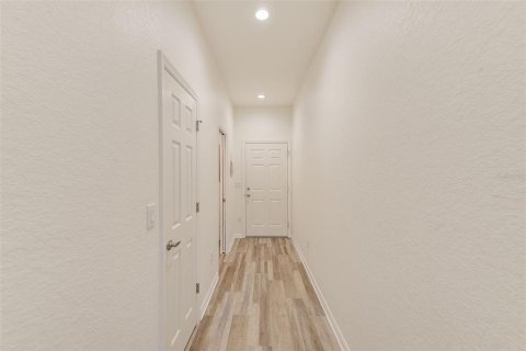 Townhouse in Sarasota, Florida 3 bedrooms, 163.32 sq.m. № 1900051 - photo 2