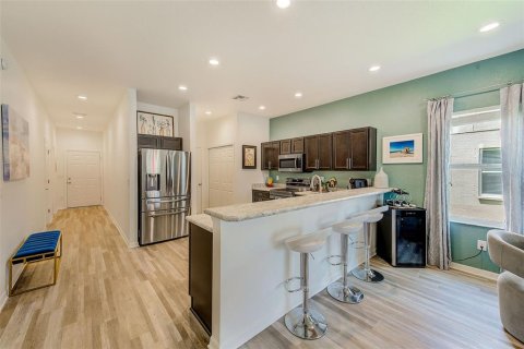 Townhouse in Sarasota, Florida 3 bedrooms, 163.32 sq.m. № 1900051 - photo 5