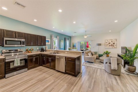 Townhouse in Sarasota, Florida 3 bedrooms, 163.32 sq.m. № 1900051 - photo 4