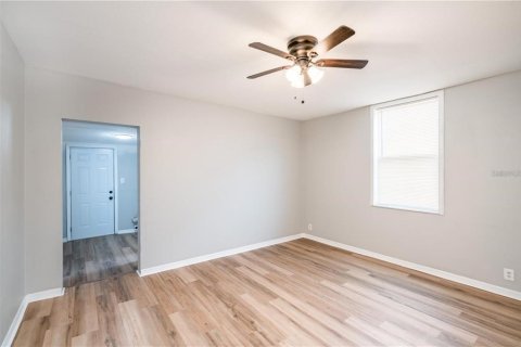 Immobilier commercial à vendre à Tampa, Floride: 3 chambres, 194.17 m2 № 1773987 - photo 19