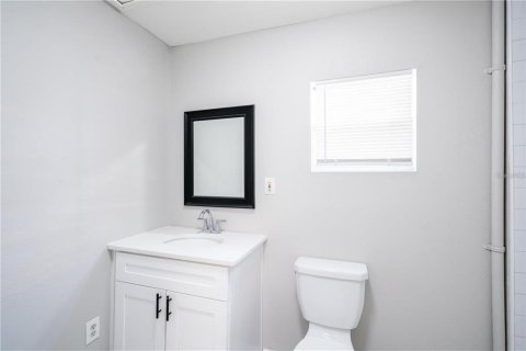 Immobilier commercial à vendre à Tampa, Floride: 3 chambres, 194.17 m2 № 1773987 - photo 9