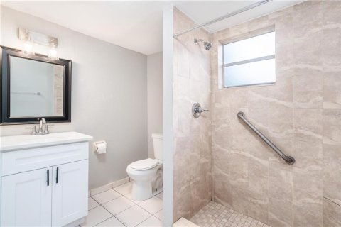 Immobilier commercial à vendre à Tampa, Floride: 3 chambres, 194.17 m2 № 1773987 - photo 16