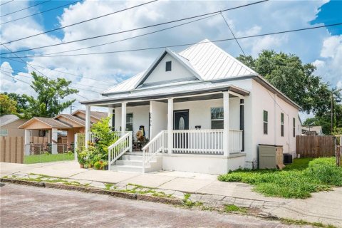 Immobilier commercial à vendre à Tampa, Floride: 3 chambres, 194.17 m2 № 1773987 - photo 4