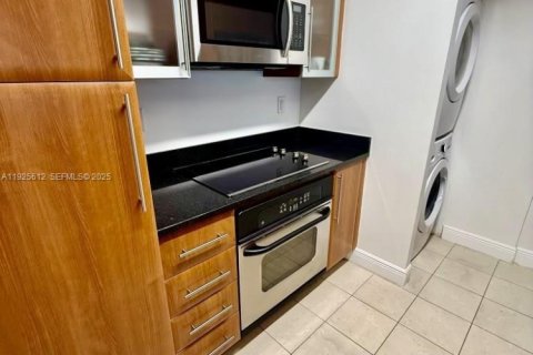 Condo in Fort Lauderdale, Florida, 1 bedroom  № 1984414 - photo 5