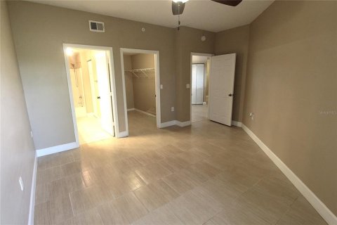 Condo in Sarasota, Florida, 2 bedrooms № 2225769 - photo 7
