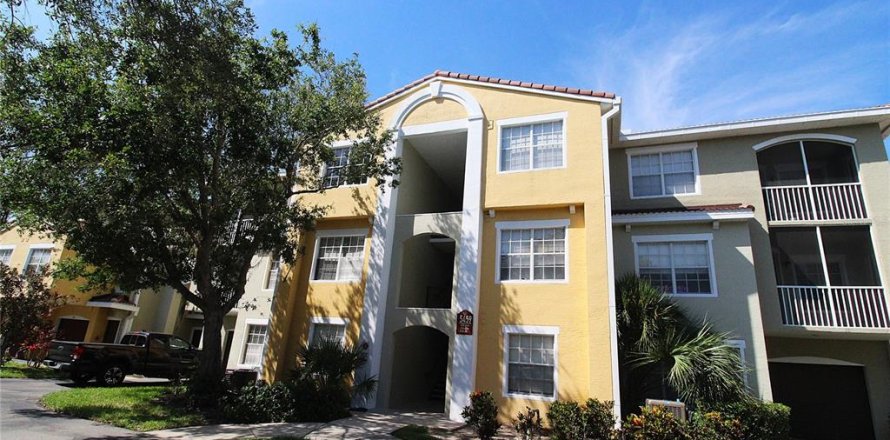 Condo in Sarasota, Florida, 2 bedrooms № 2225769