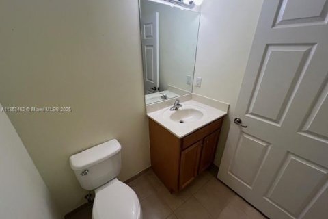 Townhouse in Cutler Bay, Florida 3 bedrooms, 140.75 sq.m. № 1881518 - photo 20