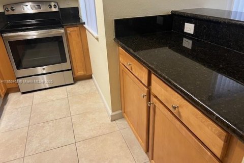 Townhouse in Cutler Bay, Florida 3 bedrooms, 140.75 sq.m. № 1881518 - photo 2