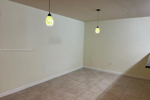 Townhouse in Cutler Bay, Florida 3 bedrooms, 140.75 sq.m. № 1881518 - photo 17