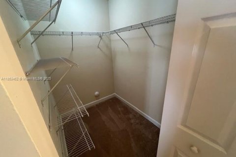 Townhouse in Cutler Bay, Florida 3 bedrooms, 140.75 sq.m. № 1881518 - photo 13
