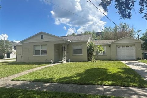 Casa en alquiler en Tampa, Florida, 4 dormitorios, 184.41 m2 № 1911198 - foto 1