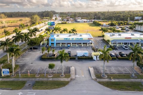 Commercial property in Florida City, Florida № 1863867 - photo 2