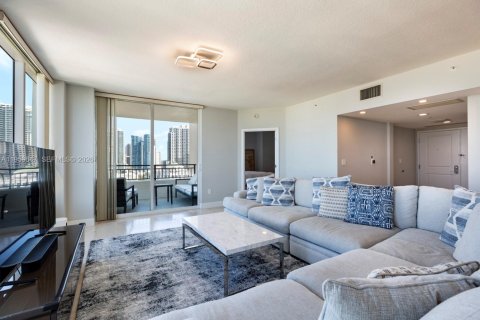 Купить кондоминиум в Форт-Лодердейл, Флорида 2 спальни, 177.54м2, № 2041427 - фото 6