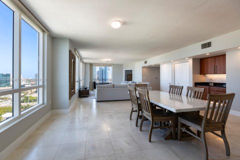Купить кондоминиум в Форт-Лодердейл, Флорида 2 спальни, 177.54м2, № 2041427 - фото 4