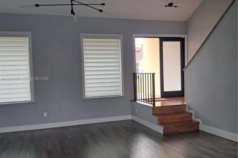 Villa ou maison à louer à Miami, Floride: 3 chambres, 188.78 m2 № 2154506 - photo 9