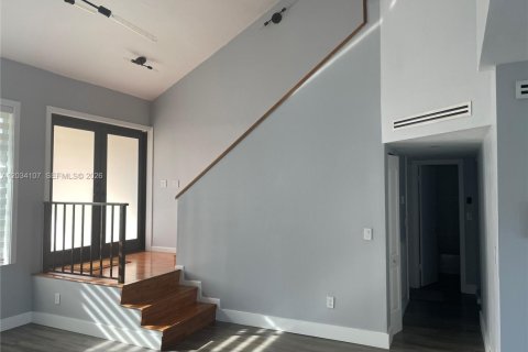 Villa ou maison à louer à Miami, Floride: 3 chambres, 188.78 m2 № 2154506 - photo 26