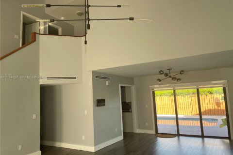 Villa ou maison à louer à Miami, Floride: 3 chambres, 188.78 m2 № 2154506 - photo 25
