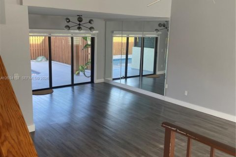 Villa ou maison à louer à Miami, Floride: 3 chambres, 188.78 m2 № 2154506 - photo 24
