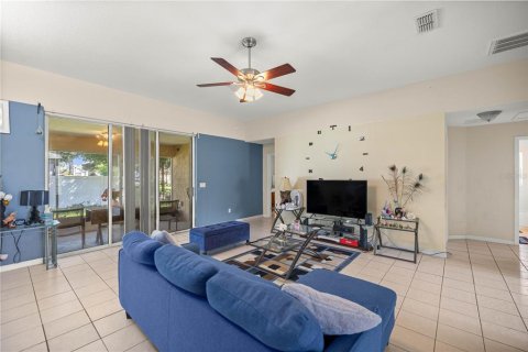 House in Ocala, Florida 4 bedrooms, 223.52 sq.m. № 1798115 - photo 9