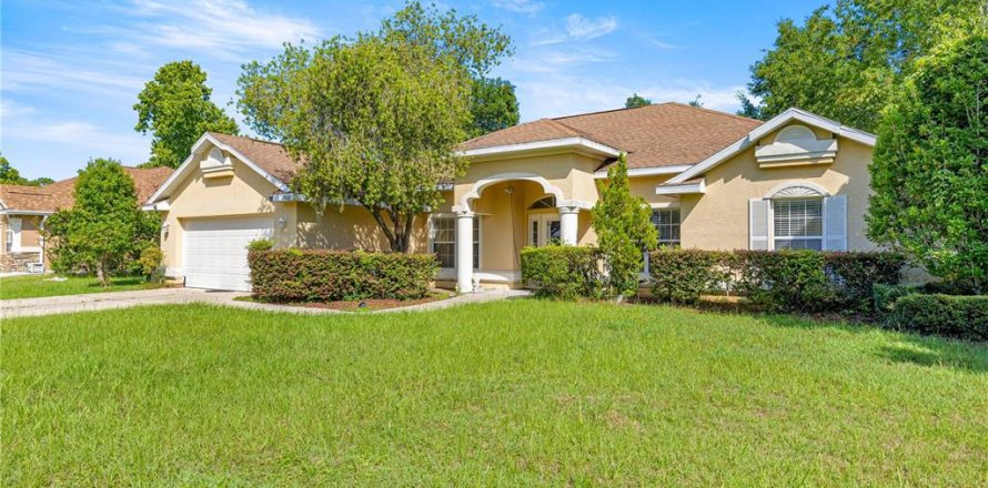 House in Ocala, Florida 4 bedrooms, 223.52 sq.m. № 1798115
