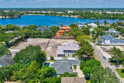 Casa en alquiler en Delray Beach, Florida, 3 dormitorios, 238.11 m2 № 1018068 - foto 1